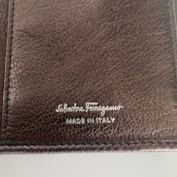 Salvatore Ferragamo Casual Leather Card Wallet - Picture 5 of 8